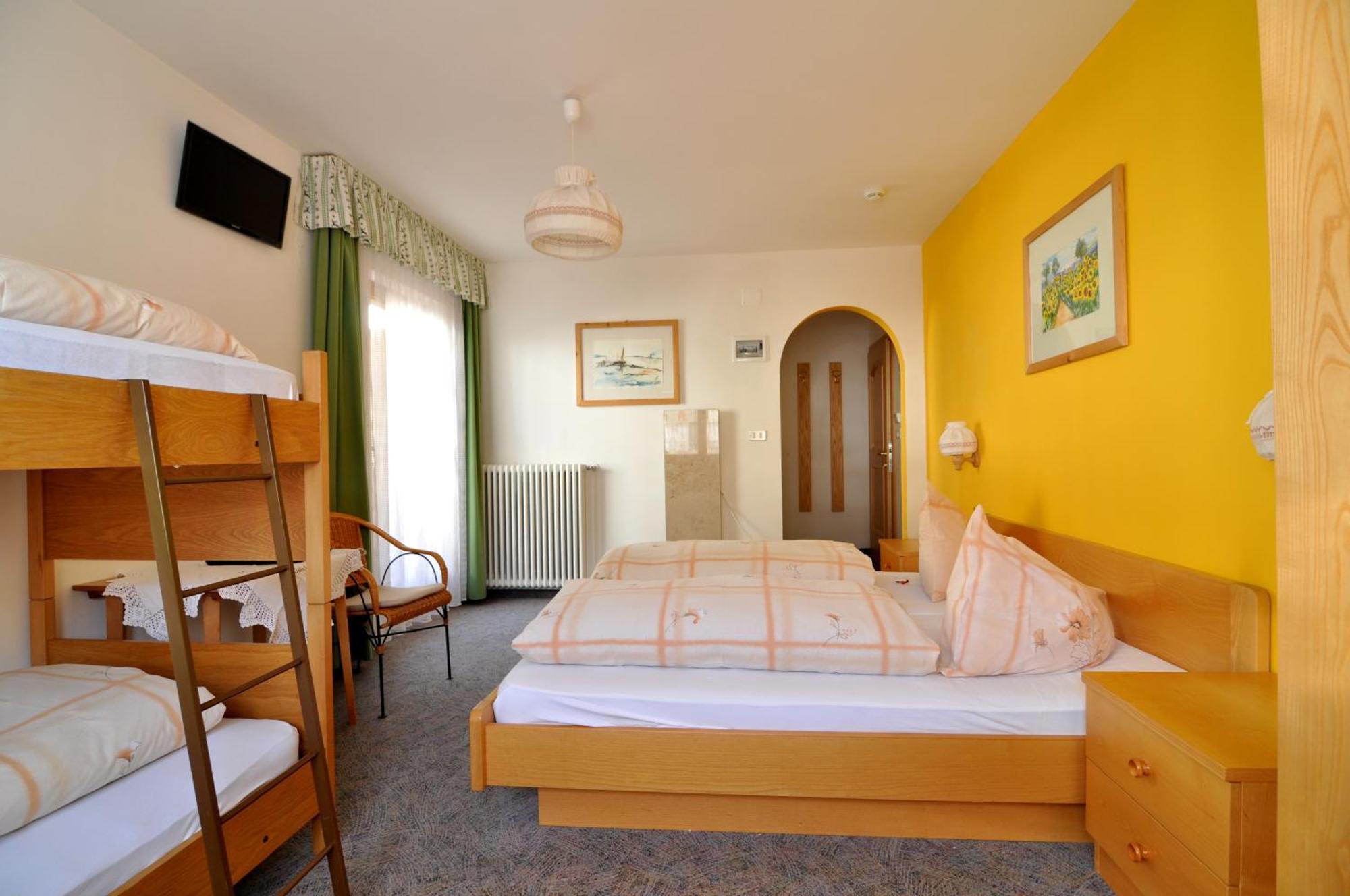 Hotel Traube - Стелвио Екстериор снимка