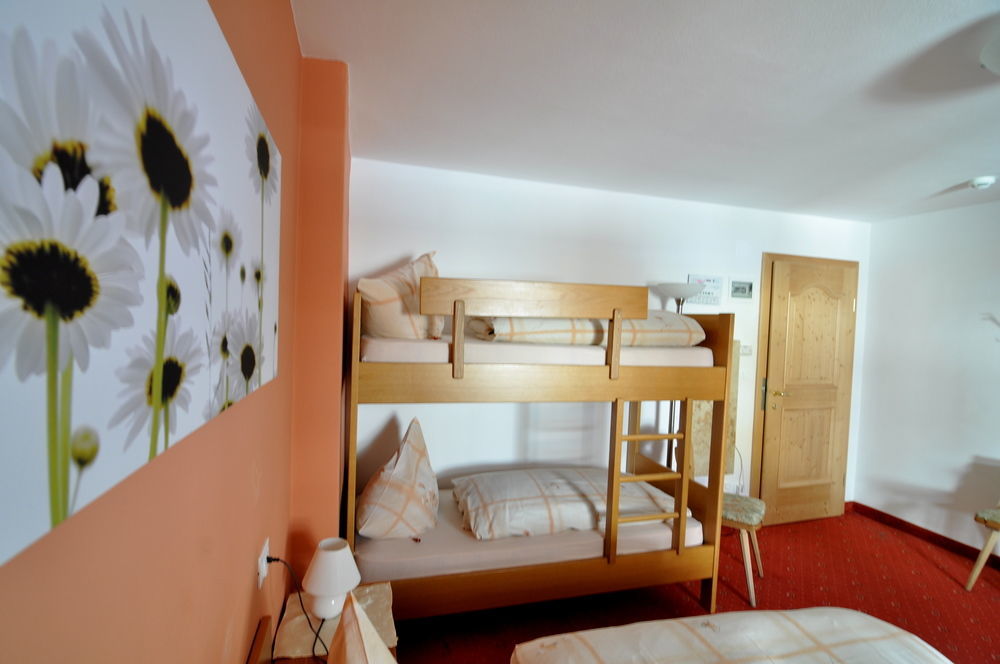 Hotel Traube - Стелвио Екстериор снимка