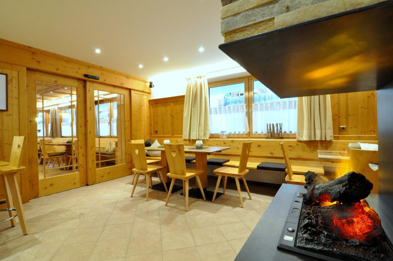 Hotel Traube - Стелвио Екстериор снимка